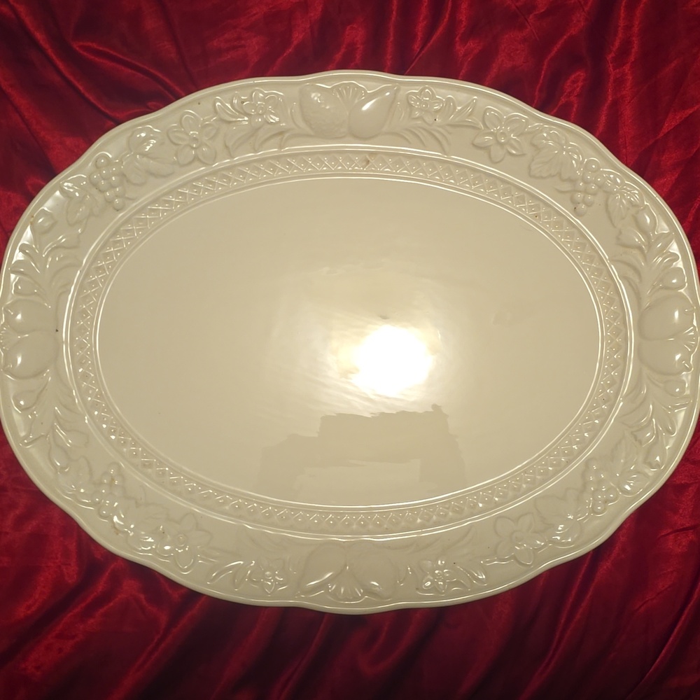 2/15 [Large 22'cm] Ceramic Elegant Cream Oval Serving Platter By Century Japan.